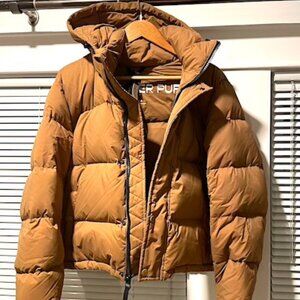 NWT ARITZIA Super Puff Shorty MEDIUM color Saville